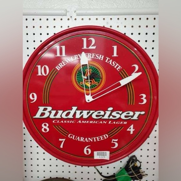 Budweiser Classic American Lager Light Up Wall Clock, Brewery Fresh Taste - Picture 1 of 3